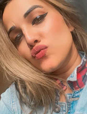 Bangalore Escort Alia